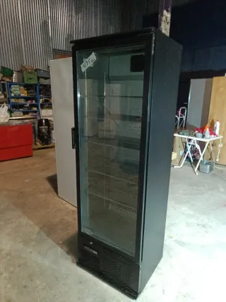 Nevera expositora postres/bebidas