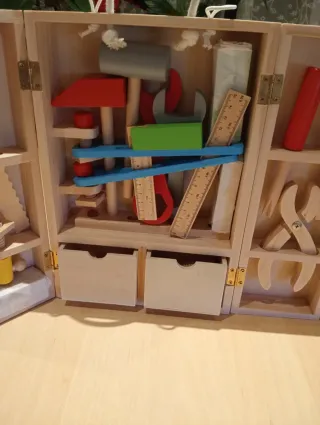 Maletín de madera con herramientas para niños