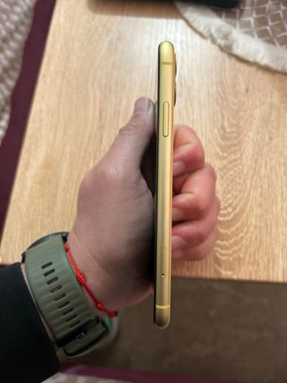 iPhone 11 64GB Giallo