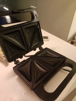 Sandwichera doble poco uso