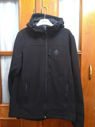 Chaqueta Softshell Berg Negra Talla M