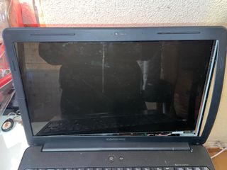 Portátil HP para piezas (enciende)