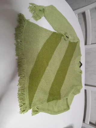 Jersey verde con flecos