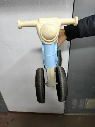 Bici correpasillos azul y beige