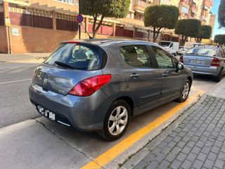 Peugeot 308 2011