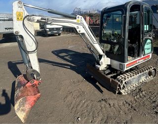 Excavadora Bobcat 323