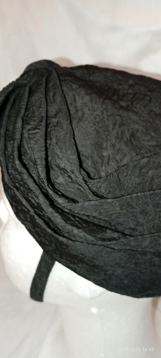 Antiguo sombrero negro