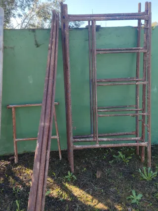 Pata de andamio metálica