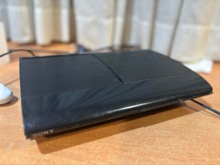 Playstation 3 Super Slim 500GB HEN + mando