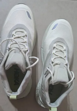 Botas senderismo Hoka Mujer Beige/Gris. Mujer