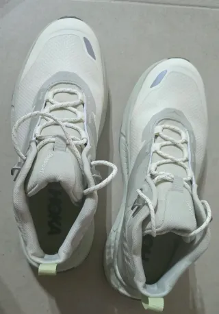 Botas senderismo Hoka Mujer Beige/Gris. Mujer