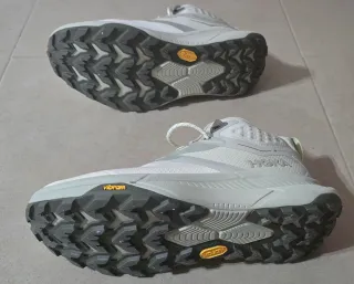 Botas senderismo Hoka Mujer Beige/Gris. Mujer