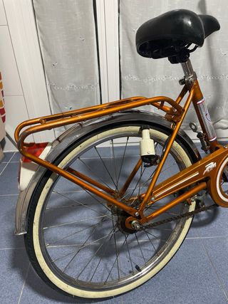 Bicicleta BH antigua naranja