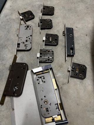 Cerraduras de embutir TESA y otras