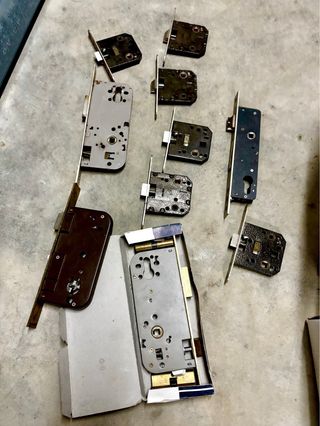 Cerraduras de embutir TESA y otras