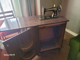 Máquina de coser Singer antigua