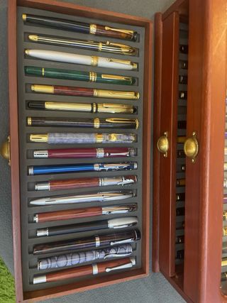 Elegante astuccio in legno per penne stilografiche