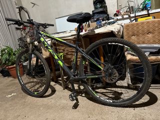 Bicicleta WST Poison 2022