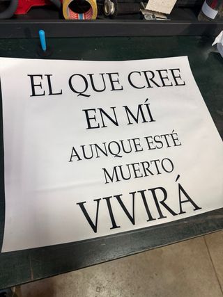 Vinilo rotulo negro corte