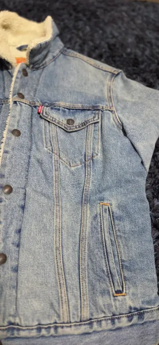 Chaqueta Levis Trucker Type 3 Sherpa , impecable