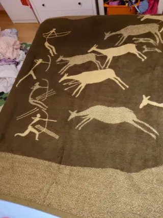 Manta Mora Beige y Marrón.