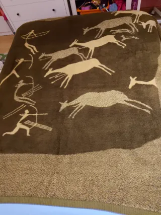 Manta Mora Beige y Marrón.