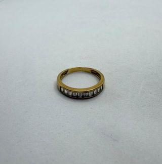Anillo de oro de 18k circonitas, 2.81 g, T-15.