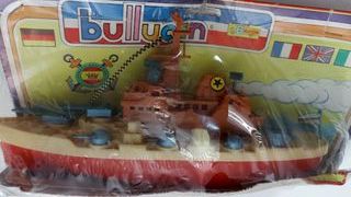 BARCO JUGUETE ACORAZADO(precio no negociable)