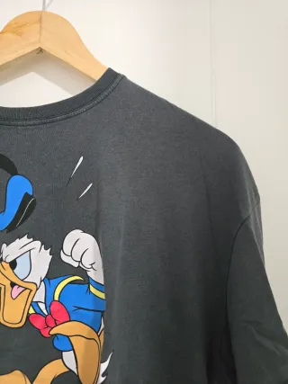 Camiseta corta Donald Duck negra Bershka M