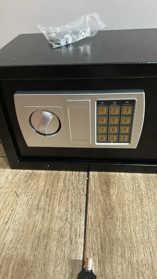 Caja Fuerte Digital con Llaves