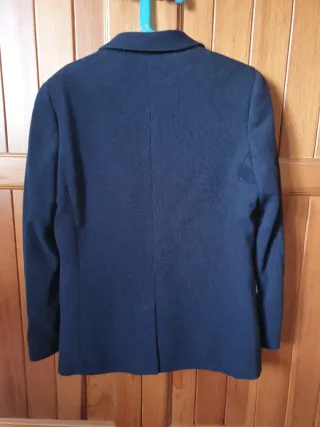 Americana niño azul marino, marca Tizzas.