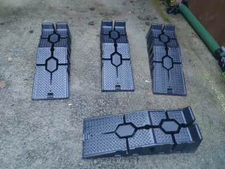 4 Rampas elevación coche. Nuevas, en su caja.