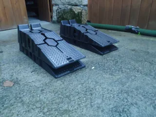 4 Rampas elevación coche. Nuevas, en su caja.