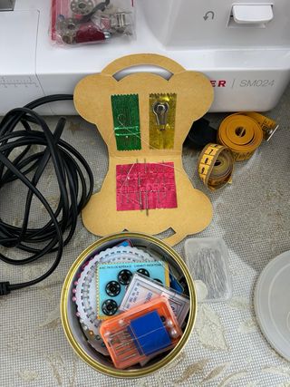 Máquina de coser Singer SM024