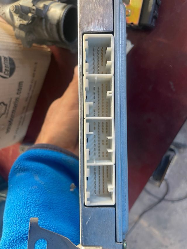 Centralita Toyota Avensis T25 1CD-FTV