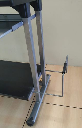 Mesa Ordenador con Ruedas