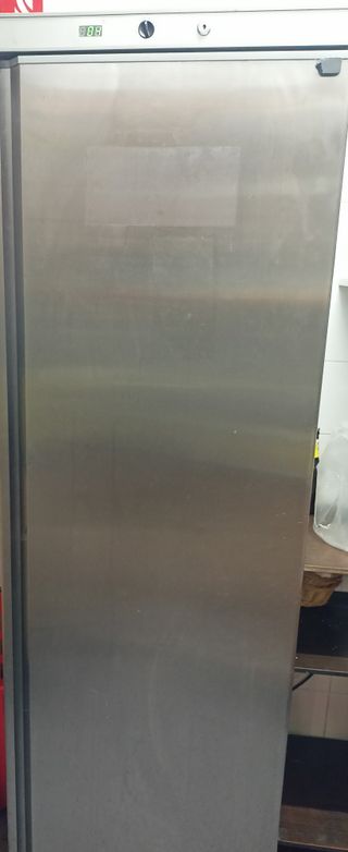 Diversa Maquinaria Hosteleria por cierre.