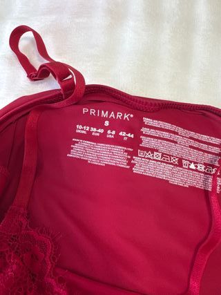 Lencería roja encaje +Free white body.