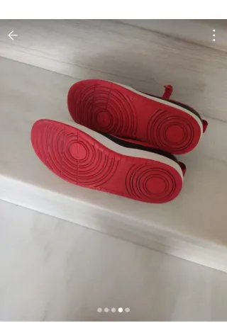 Zapatillas Nike niño negras y rojas  talla nr 37