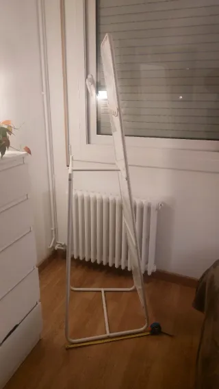 Espejo de pie Ikea con perchero perfecto estado