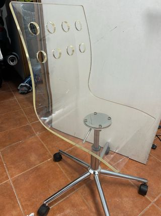Silla de oficina acrílica transparente