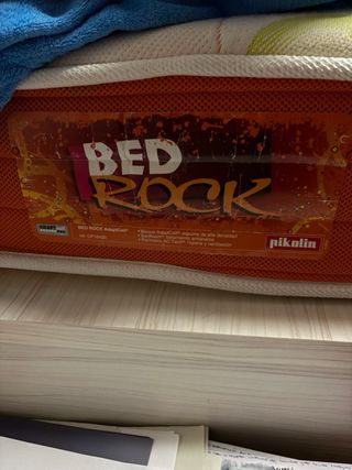 Mueble juvenil impecable