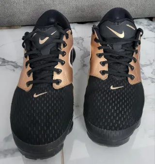 Zapatillas Nike Air Vapormax Negro Dorado