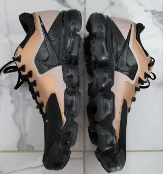 Zapatillas Nike Air Vapormax Negro Dorado