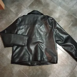 Cazadora polipiel nueva