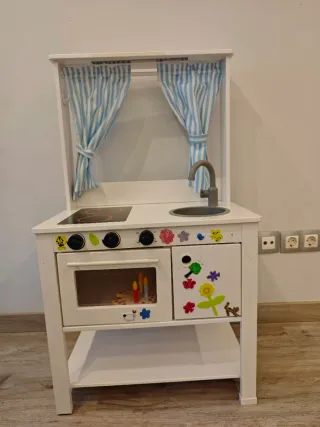 Cocina infantil de juguete