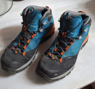 Botas trekking Quechua 500