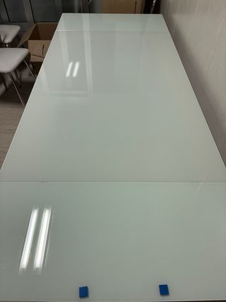 Tavolo da cucina in vetro e metallo