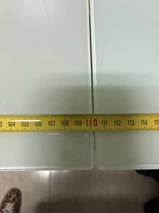 Tavolo da cucina in vetro e metallo