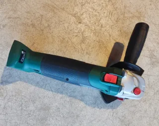 Amoladora Bosch advanced grind 18v + batería+disco